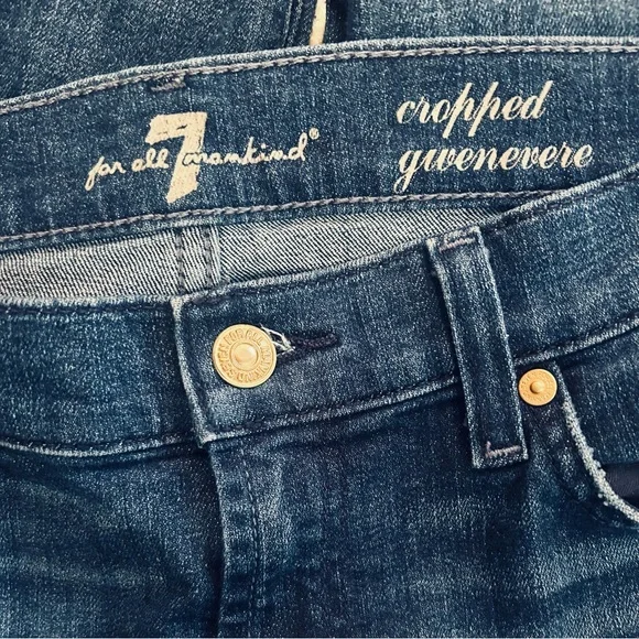 7 For All Mankind Women's Cropped
Gwenevere Dark Wash - Size 27 - Picture 2 of 9